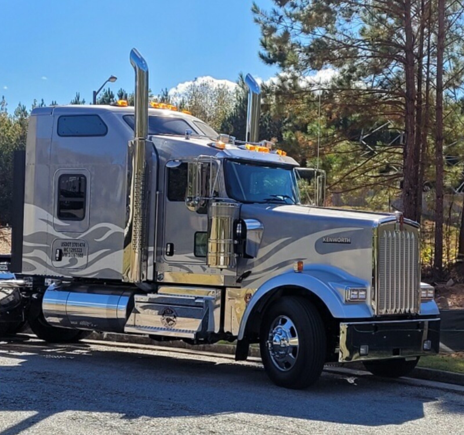 Charlieboi Transport custom chrome Kenworth